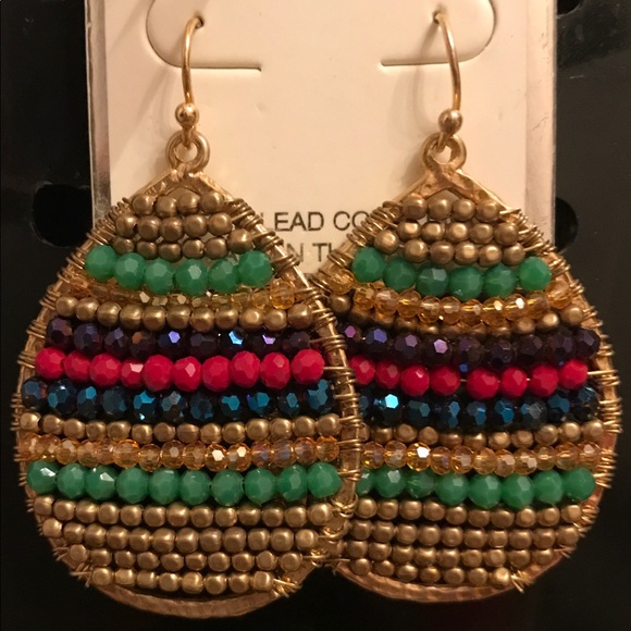 Lady Earrings - Picture 1 of 3